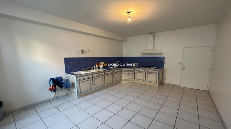 Ma-Cabane - Vente Divers Saint-Amand-Montrond, 138 m²