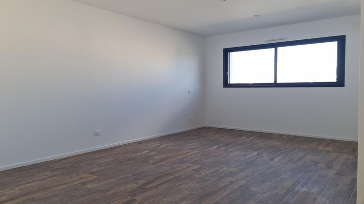 Ma-Cabane - Vente Divers SAINT BARTHELEMY D ANJOU, 131 m²