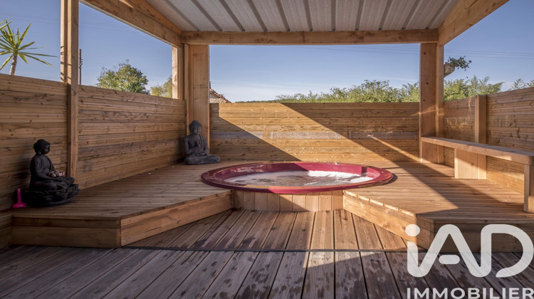 Ma-Cabane - Vente Divers Saint-Chamarand, 806 m²
