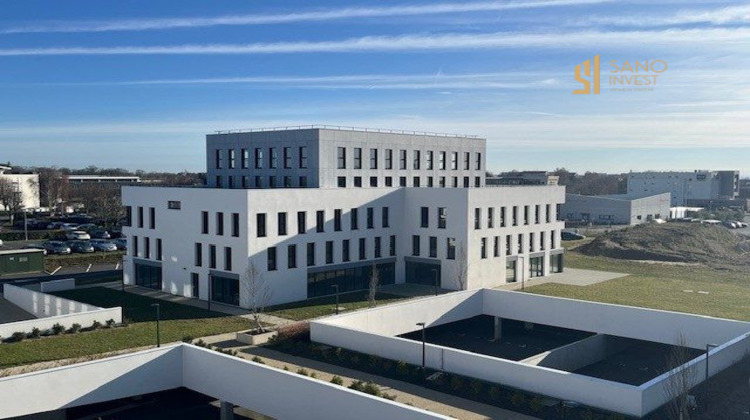 Ma-Cabane - Vente Divers Saint-Contest, 2018 m²