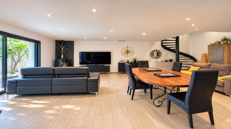 Ma-Cabane - Vente Divers SAINT CYPRIEN, 269 m²
