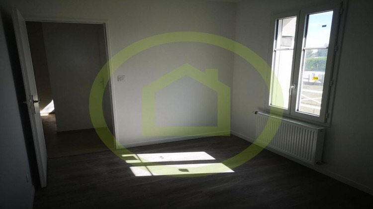 Ma-Cabane - Vente Divers SAINT DENIS EN VAL, 92 m²