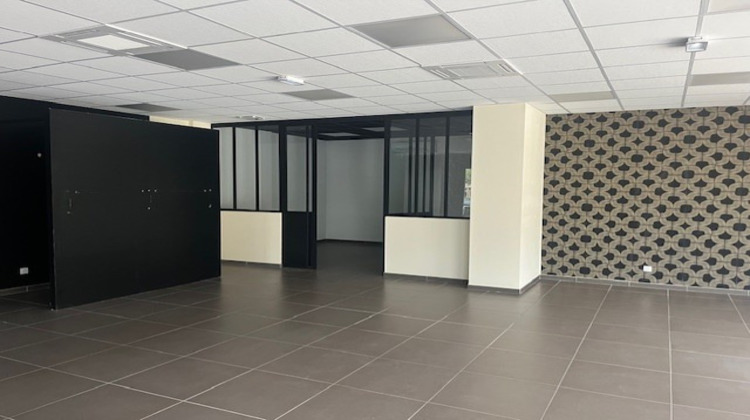 Ma-Cabane - Vente Divers Saint-Estève, 154 m²