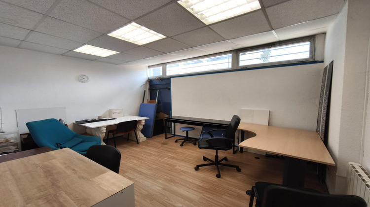 Ma-Cabane - Vente Divers Saint-Etienne, 175 m²