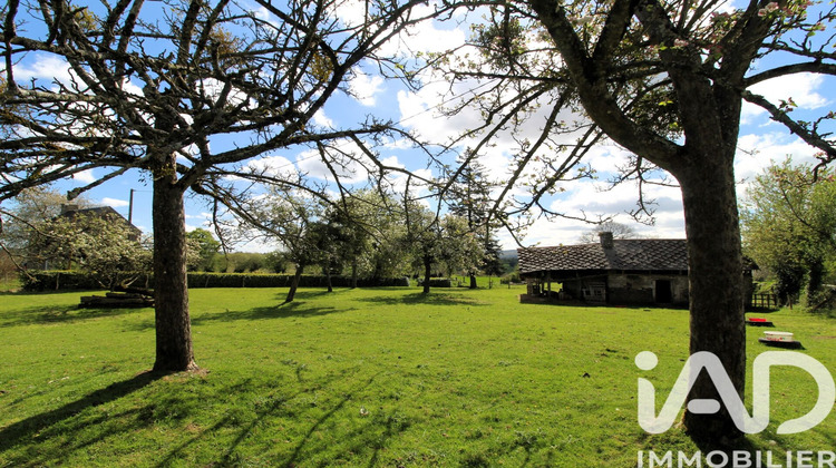 Ma-Cabane - Vente Divers Saint-Georges-de-Livoye, 200 m²