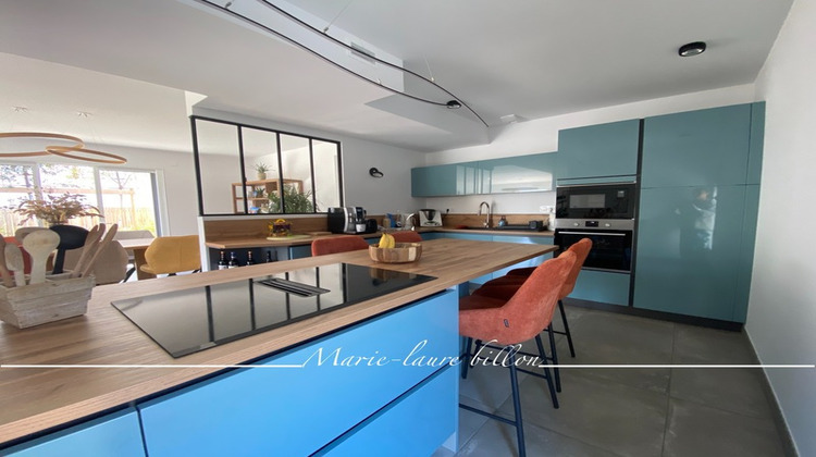 Ma-Cabane - Vente Divers SAINT GILLES CROIX DE VIE, 130 m²