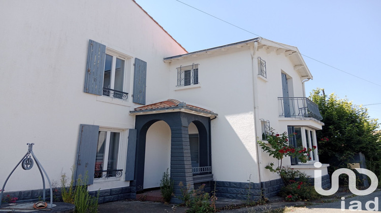Ma-Cabane - Vente Divers Saint-Hilaire-la-Palud, 143 m²