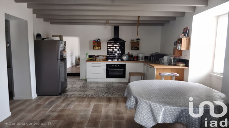 Ma-Cabane - Vente Divers Saint-Hilaire-la-Palud, 143 m²