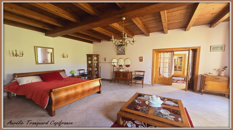Ma-Cabane - Vente Divers SAINT JEAN D ANGELY, 183 m²