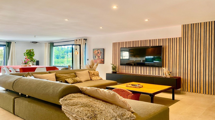 Ma-Cabane - Vente Divers SAINT JEAN DU PIN, 196 m²