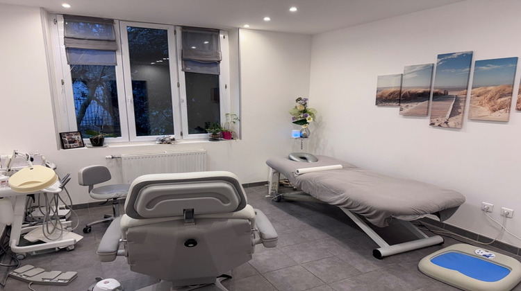 Ma-Cabane - Vente Divers SAINT QUENTIN, 79 m²