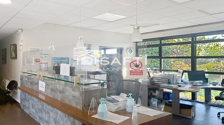 Ma-Cabane - Vente Divers Saint-Quentin, 260 m²