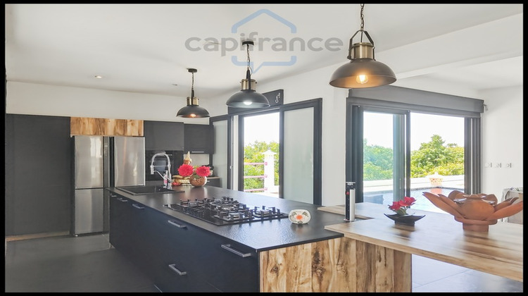 Ma-Cabane - Vente Divers SAINTE ROSE, 148 m²