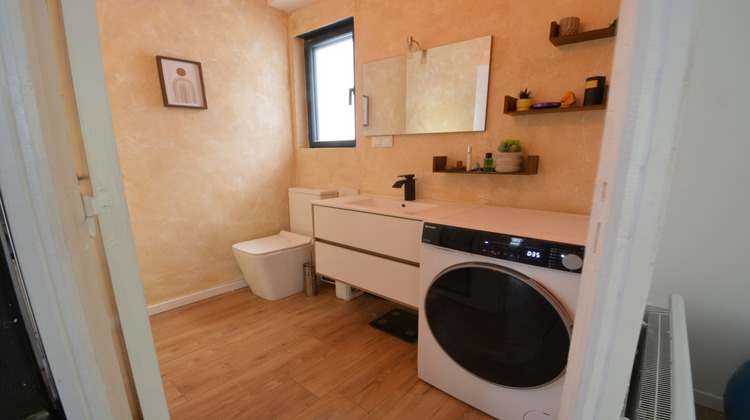 Ma-Cabane - Vente Divers SALON DE PROVENCE, 207 m²