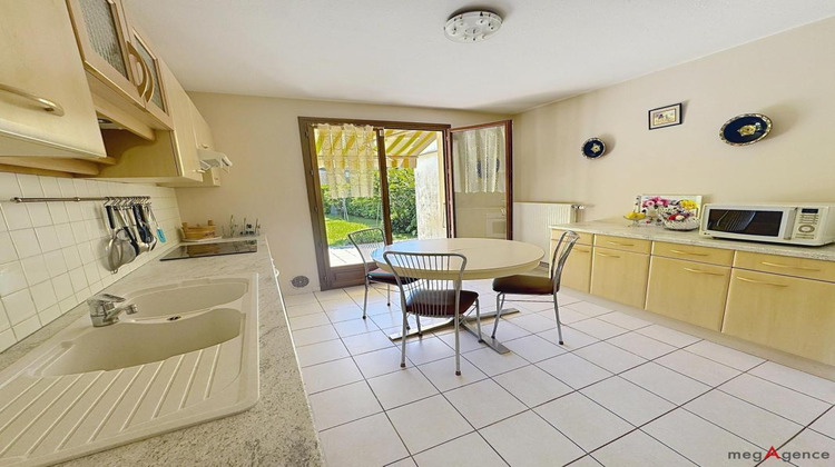 Ma-Cabane - Vente Divers SASSENAGE, 135 m²