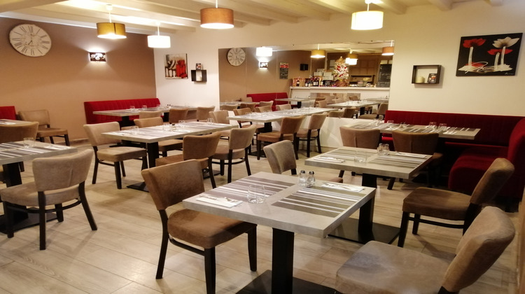 Ma-Cabane - Vente Divers Seilhac, 256 m²