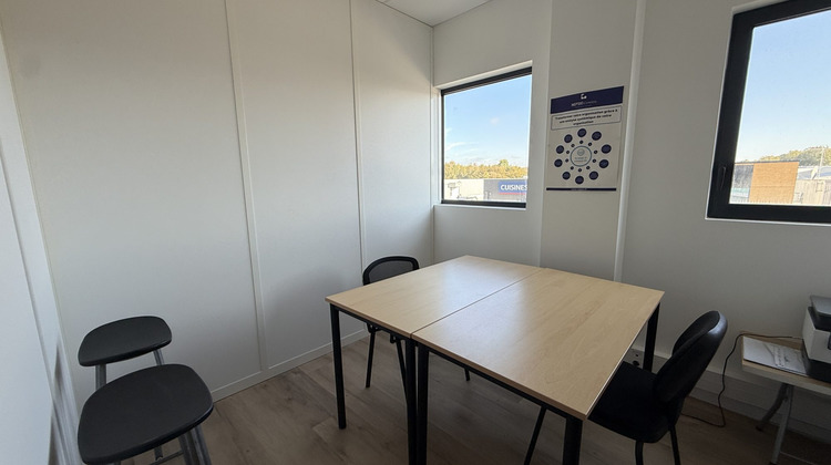 Ma-Cabane - Vente Divers Séné, 90 m²