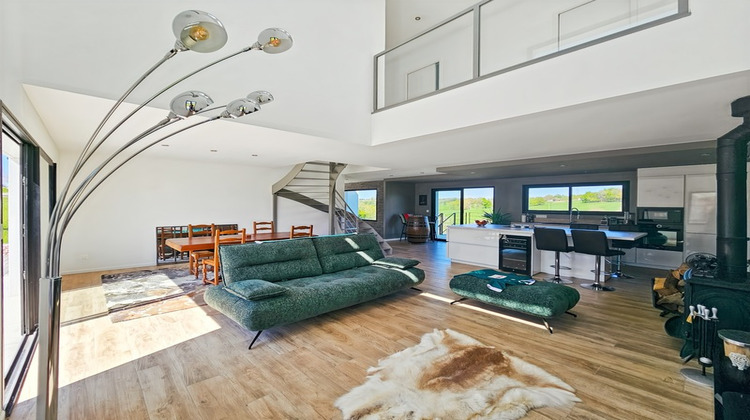 Ma-Cabane - Vente Divers SERRES CASTET, 149 m²