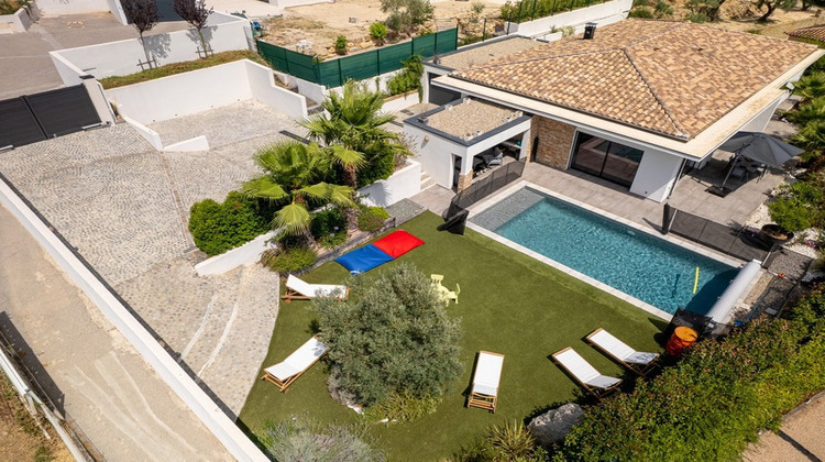 Ma-Cabane - Vente Divers SOLLIES TOUCAS, 200 m²