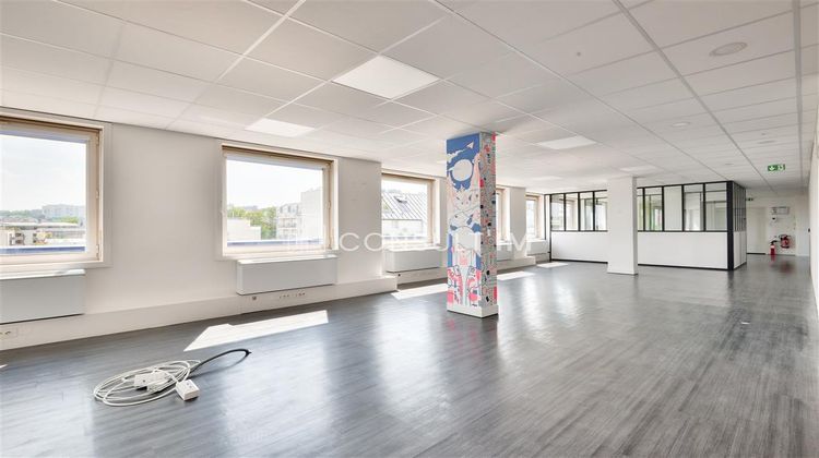 Ma-Cabane - Vente Divers SURESNES, 303 m²