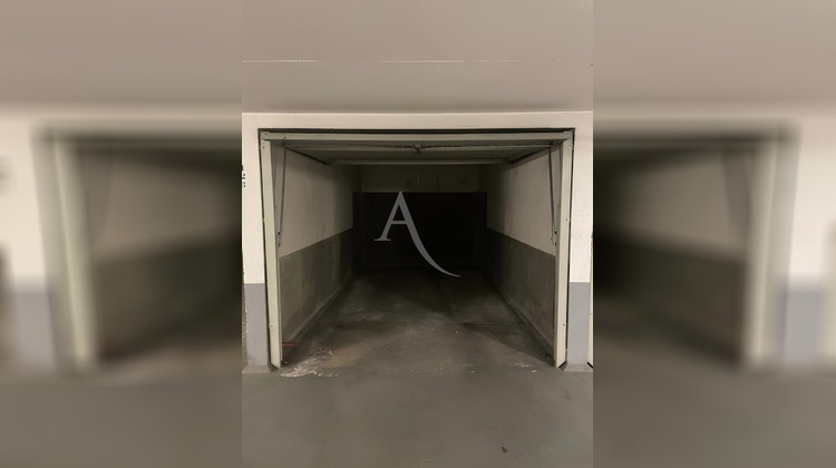 Ma-Cabane - Vente Divers SURESNES, 0 m²