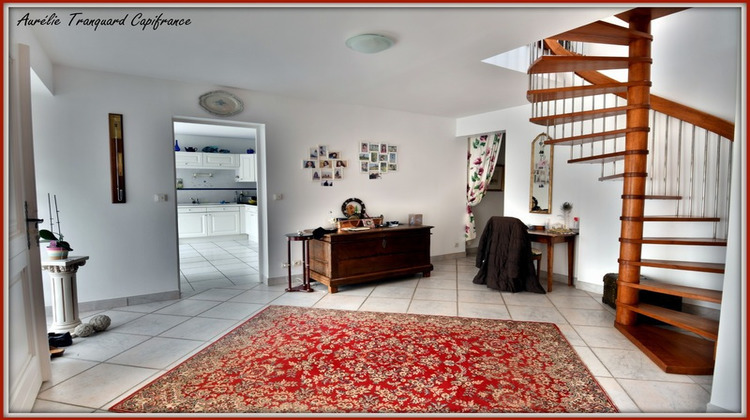 Ma-Cabane - Vente Divers SURGERES, 197 m²