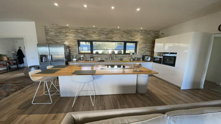 Ma-Cabane - Vente Divers USSAC, 137 m²