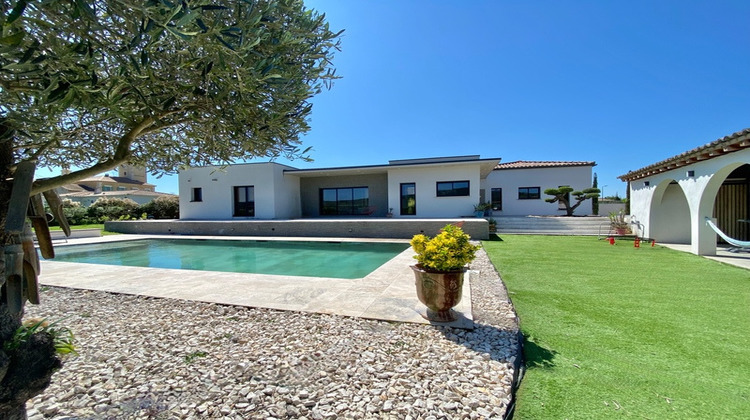 Ma-Cabane - Vente Divers UZES, 175 m²