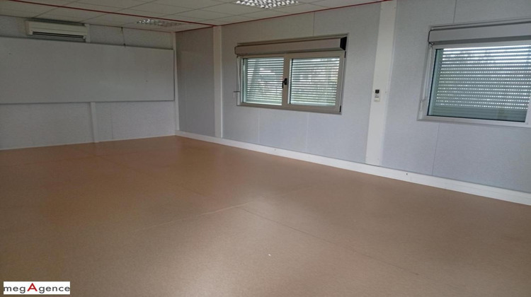 Ma-Cabane - Vente Divers VARENNES SUR ALLIER, 9633 m²