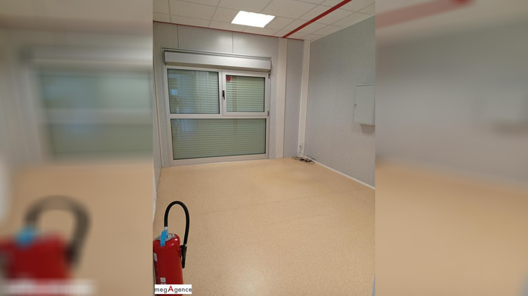 Ma-Cabane - Vente Divers VARENNES SUR ALLIER, 9633 m²