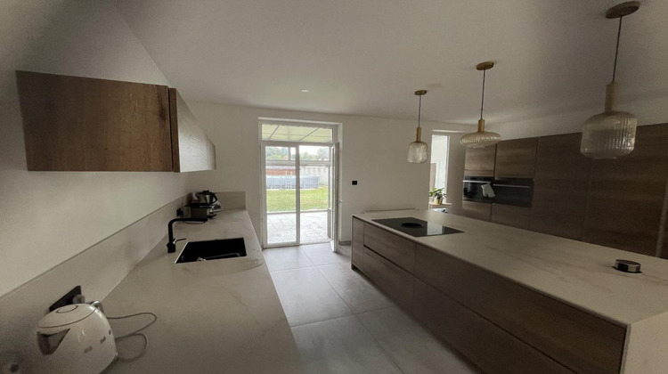 Ma-Cabane - Vente Divers VAULX EN VELIN, 131 m²