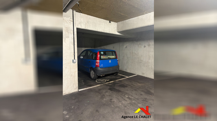 Ma-Cabane - Vente Divers VILLENEUVE-LE-ROI, 18 m²