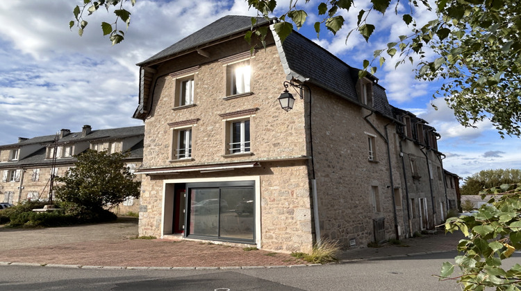 Ma-Cabane - Vente Immeuble Égletons, 155 m²