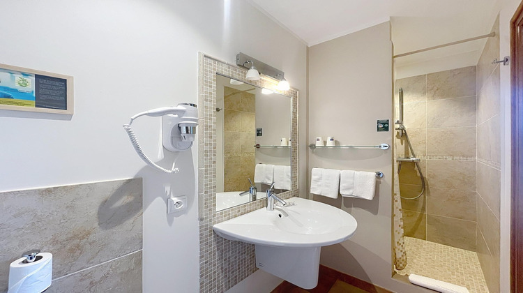 Ma-Cabane - Vente Immeuble Bagnols-en-Foret, 351 m²