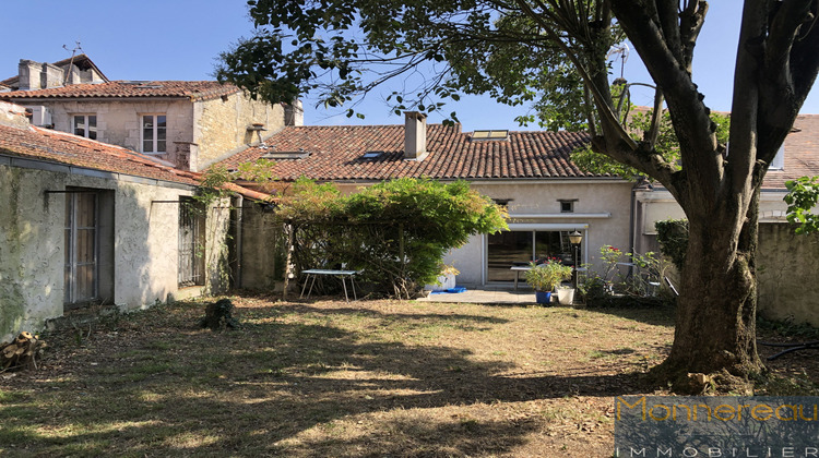 Ma-Cabane - Vente Immeuble Barbezieux-Saint-Hilaire, 155 m²