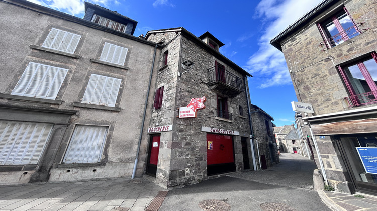 Ma-Cabane - Vente Immeuble Besse-et-Saint-Anastaise, 155 m²