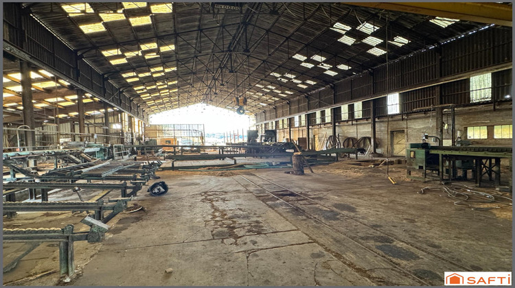 Ma-Cabane - Vente Immeuble Brieulles-sur-Meuse, 2500 m²