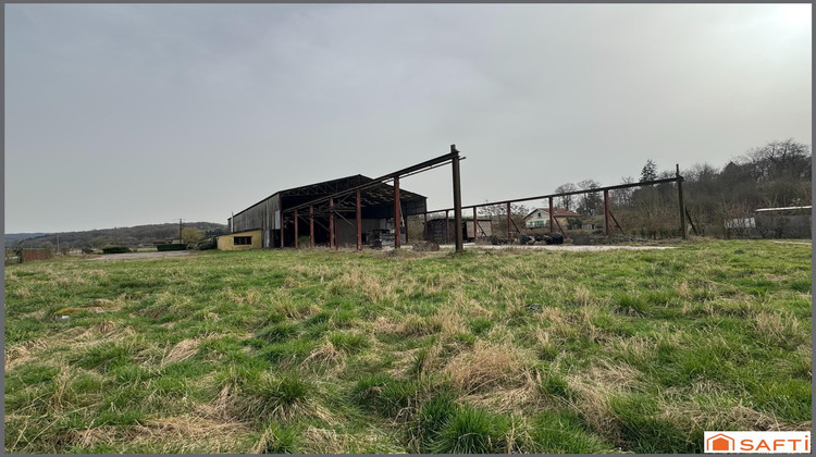 Ma-Cabane - Vente Immeuble Brieulles-sur-Meuse, 2500 m²