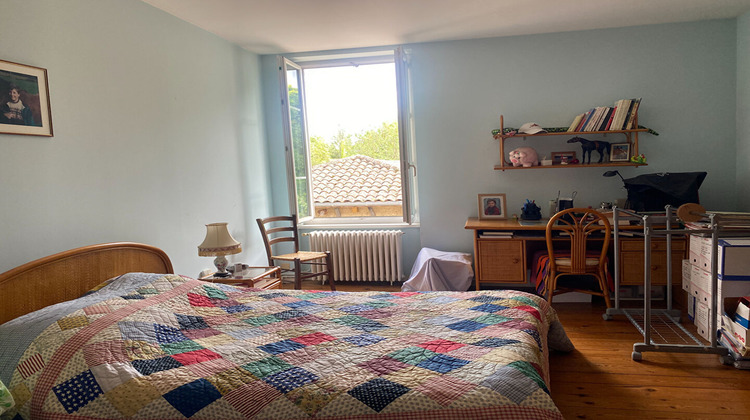 Ma-Cabane - Vente Immeuble CASSENEUIL, 207 m²