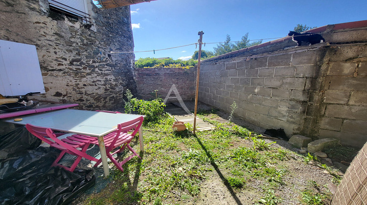 Ma-Cabane - Vente Immeuble CHALONNES-SUR-LOIRE, 87 m²