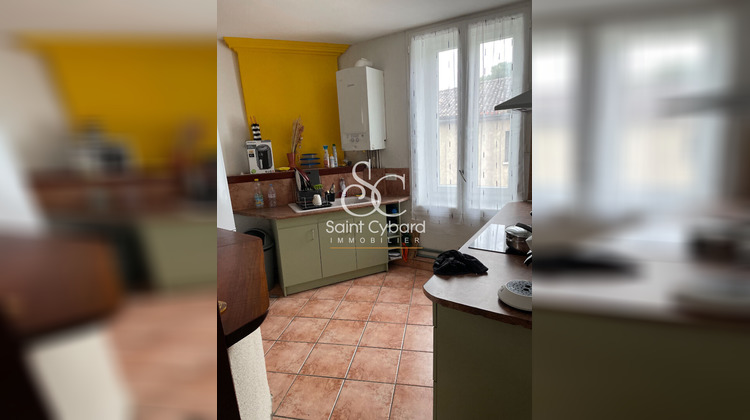 Ma-Cabane - Vente Immeuble CHAMPNIERS, 475 m²