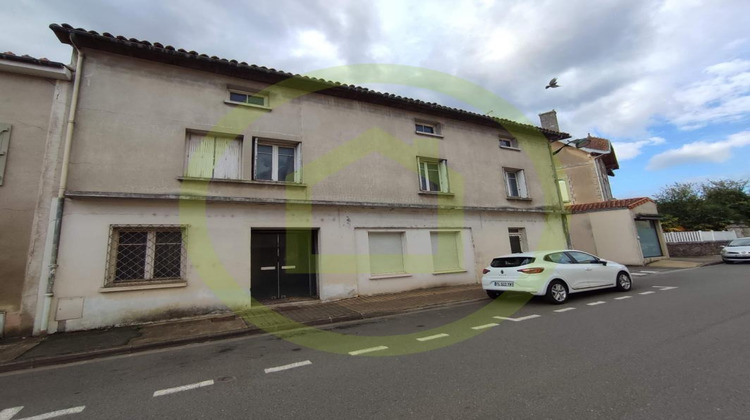 Ma-Cabane - Vente Immeuble CHASSENEUIL SUR BONNIEURE, 130 m²