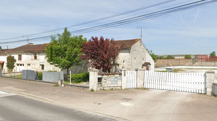 Ma-Cabane - Vente Immeuble Châteaubernard, 370 m²