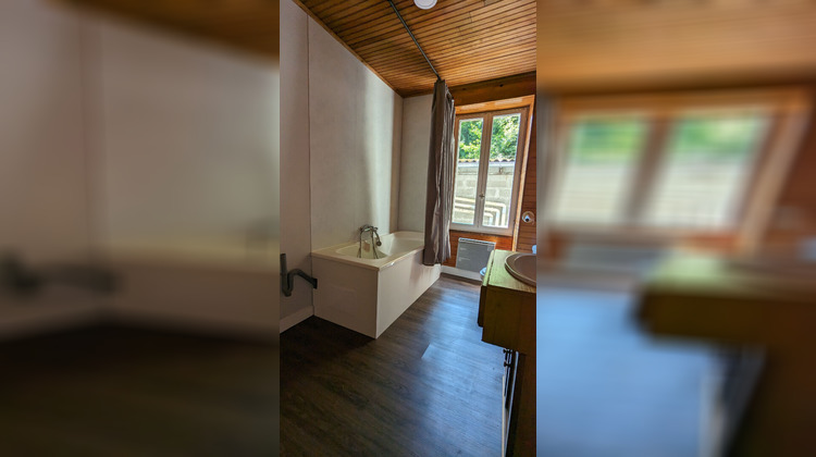 Ma-Cabane - Vente Immeuble CHATEAULIN, 275 m²