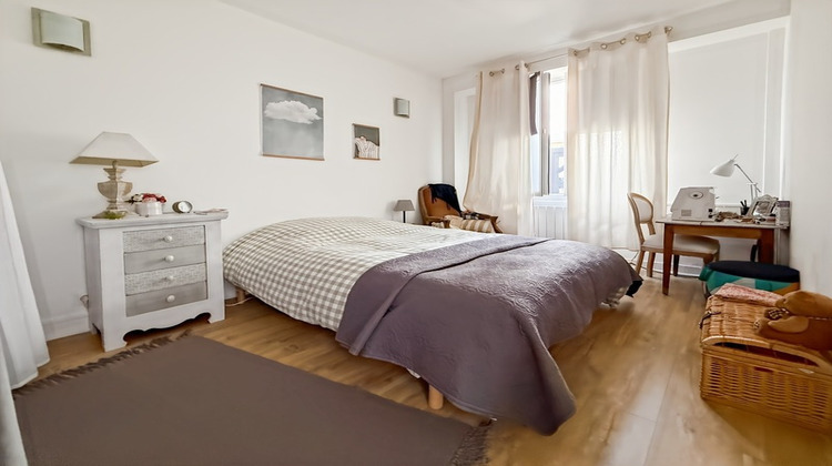 Ma-Cabane - Vente Immeuble CHATELLERAULT, 86 m²