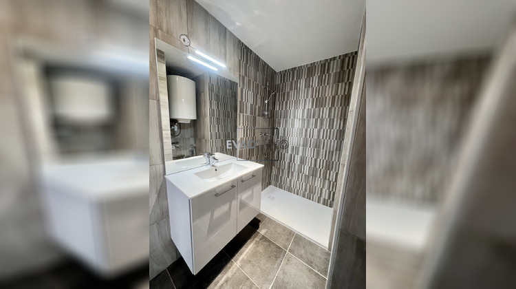 Ma-Cabane - Vente Immeuble Chazelles-sur-Lyon, 106 m²