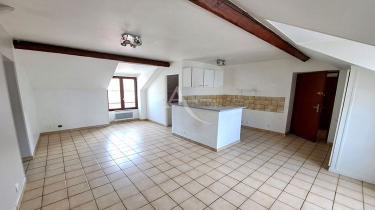 Ma-Cabane - Vente Immeuble CHEVRY-COSSIGNY, 176 m²