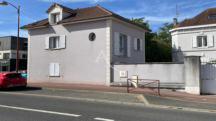 Ma-Cabane - Vente Immeuble CHEVRY-COSSIGNY, 96 m²