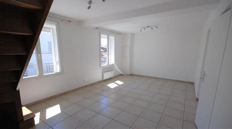 Ma-Cabane - Vente Immeuble CHEVRY-COSSIGNY, 110 m²