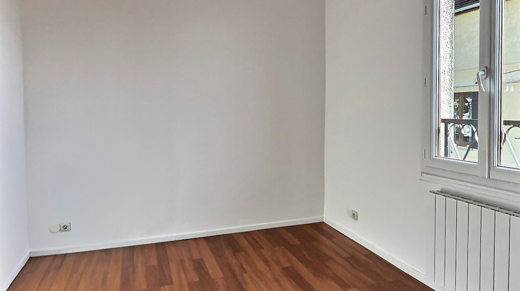 Ma-Cabane - Vente Immeuble CORBEIL-ESSONNES, 73 m²